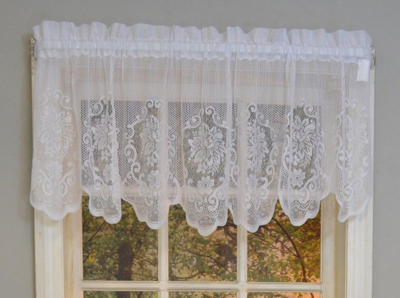 Fairmount Lace Curved Valance