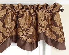 Darby Rod Pocket Layered Scalloped Valance